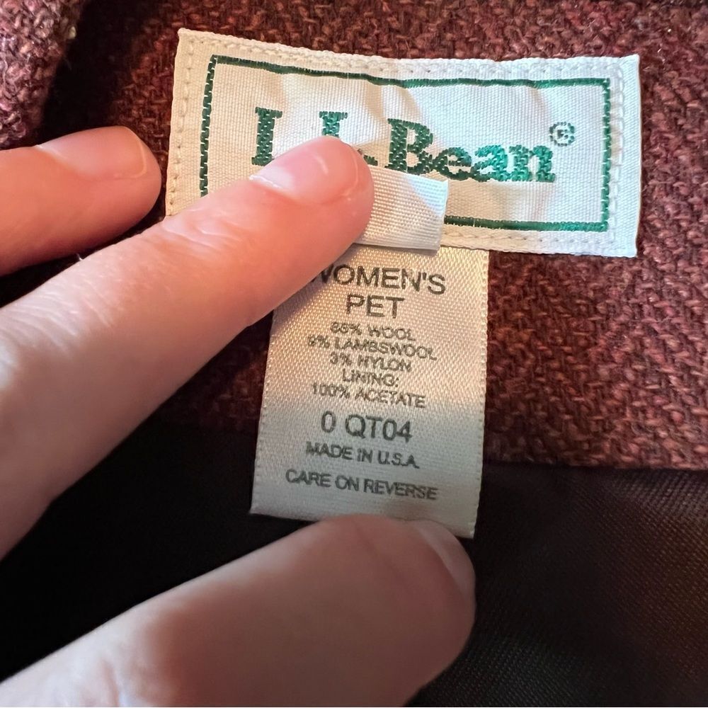 L.L. Bean wool blend blazer with shoulder padding‎ - Picture 5 of 12